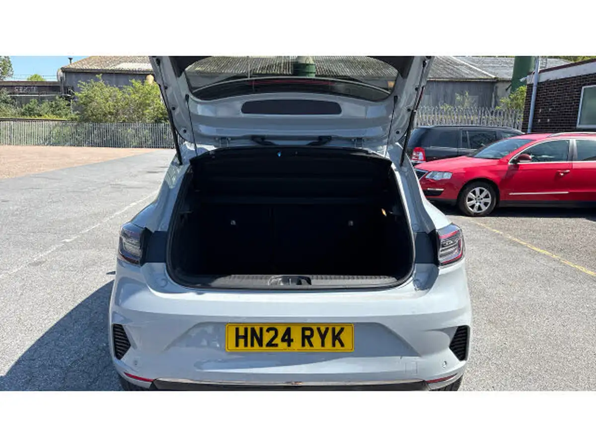 2024-renault-clio-16-techno-big-3
