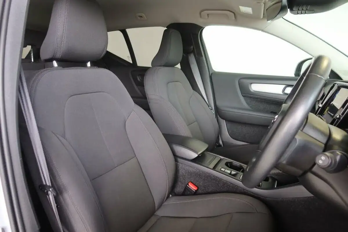 2021-volvo-xc40-15-t3-momentum-163bhp-geartronic-big-8