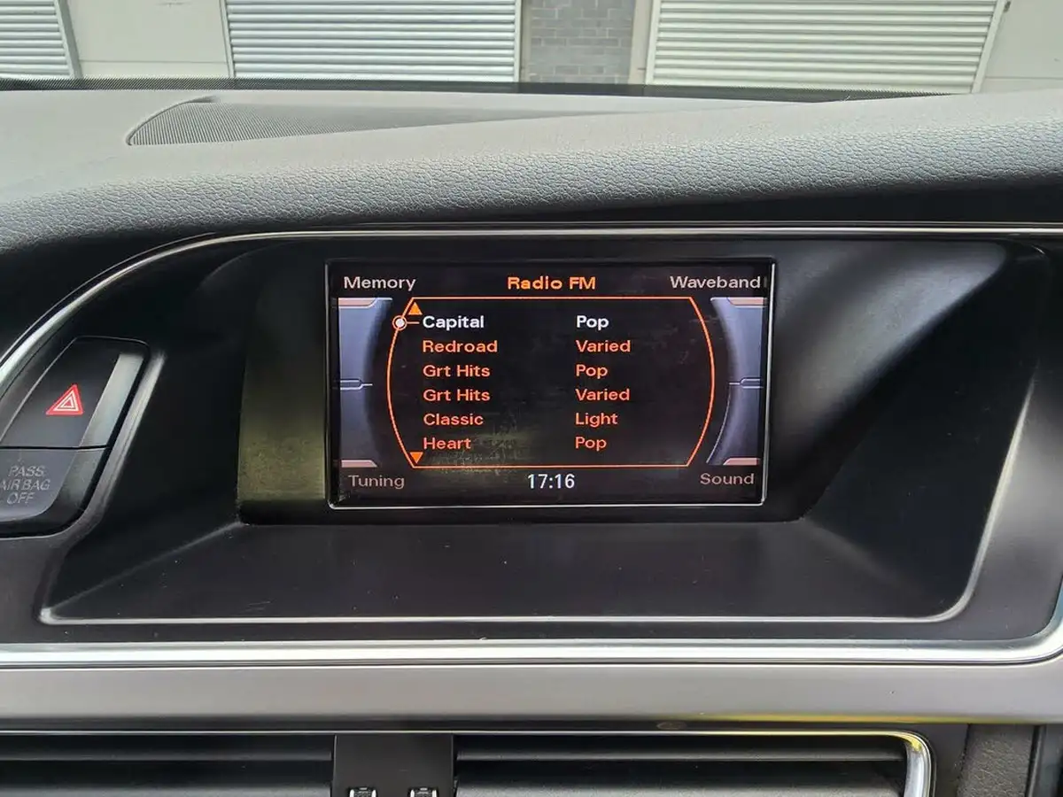 2012-audi-a4-20td-quattro-s-line-177ps-big-12