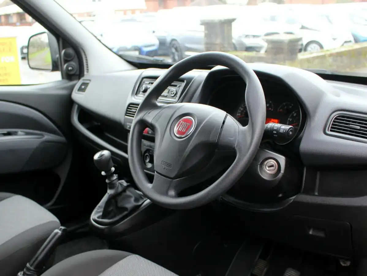 2017-fiat-doblo-14-pop-big-16