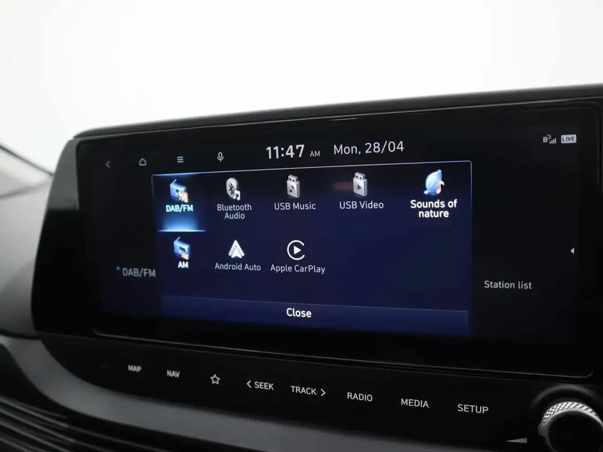 2024-hyundai-i20-10-t-gdi-ultimate-big-24