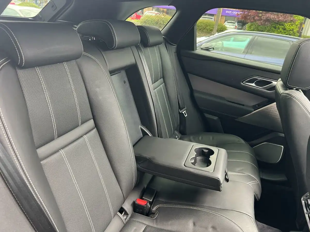 2022-land-rover-range-rover-velar-20-d200-velar-big-17