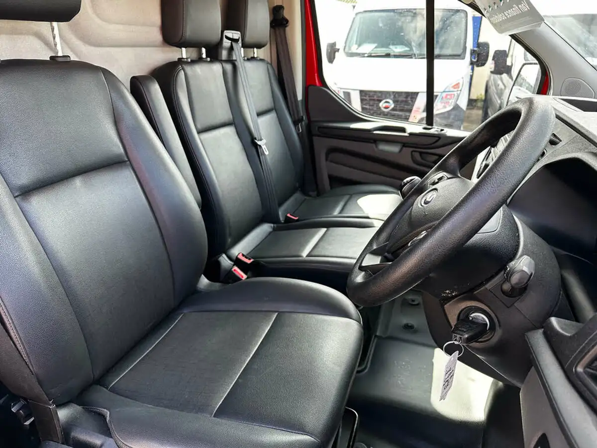 2020-ford-transit-custom-20tdci-280-l1h1-leader-105pseu6dt-panel-van-big-16