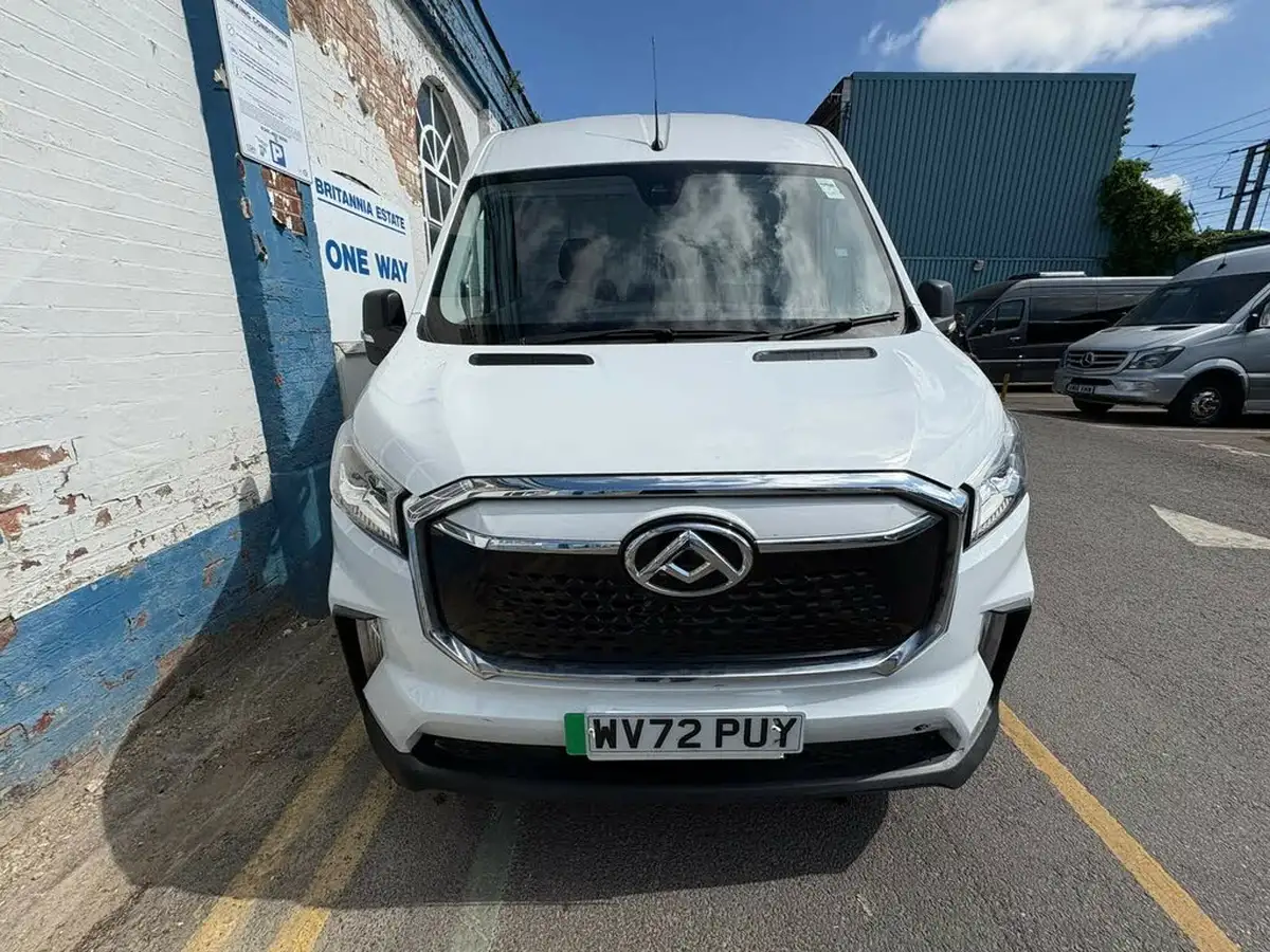 2022-maxus-e-deliver-9-e-lh-515kwh-big-18
