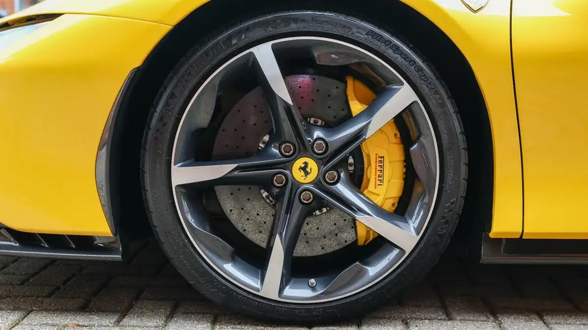 2021-ferrari-sf90-stradale-big-19