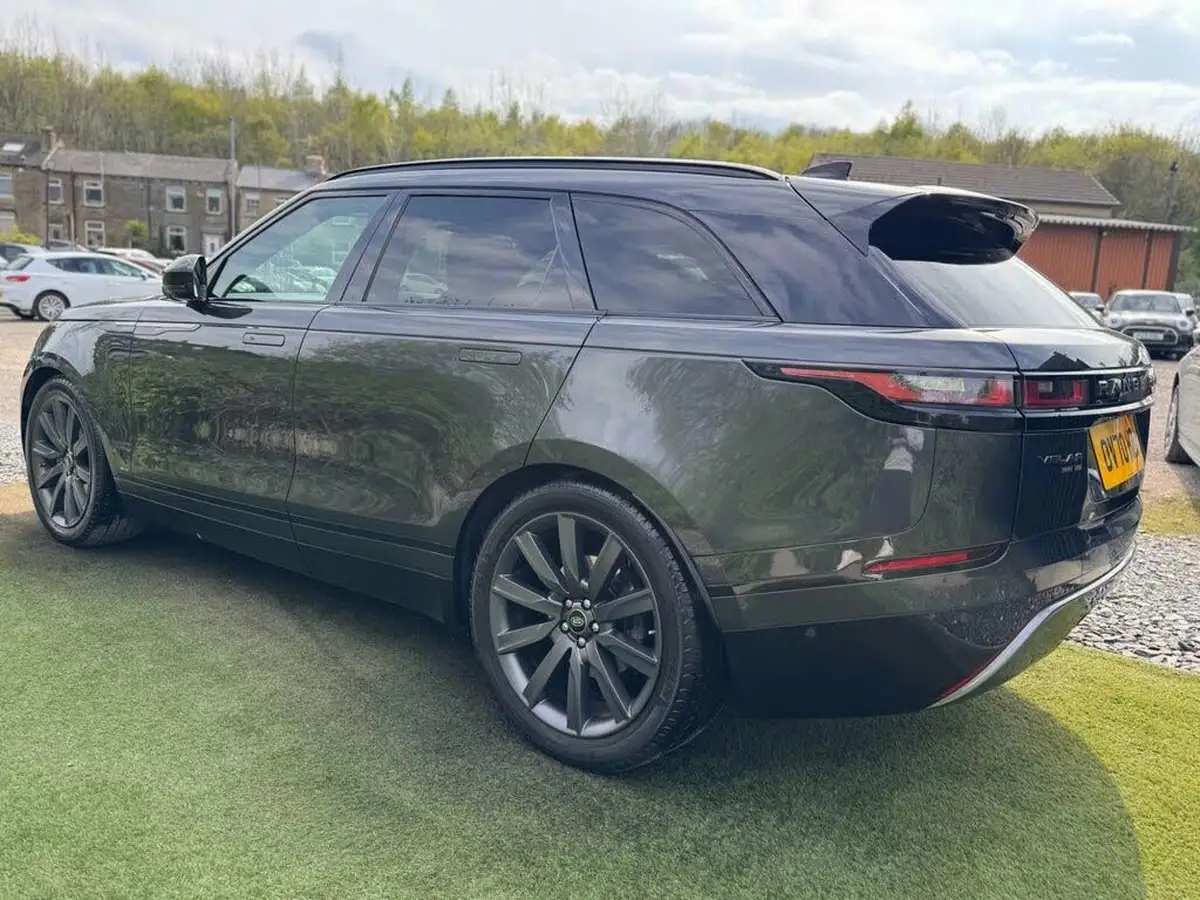 2020-land-rover-range-rover-velar-20-d240-r-dynamic-hse-big-10