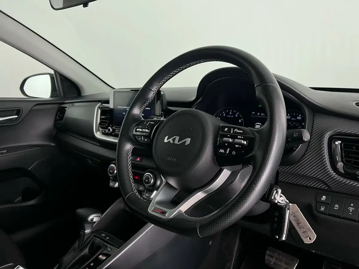 2022-kia-stonic-10-t-gdi-connect-dct-big-13