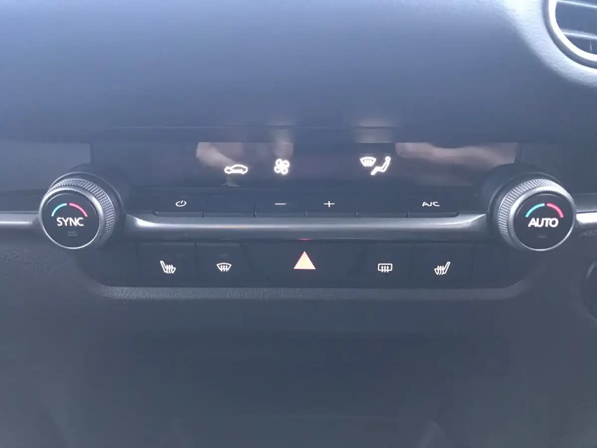 2022-mazda-cx-30-20-e-skyactiv-g-se-l-lux-big-18
