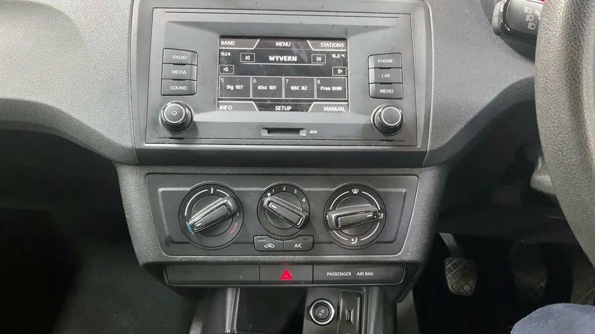2016-seat-ibiza-10-s-ac-sportcoupe-3d-big-7