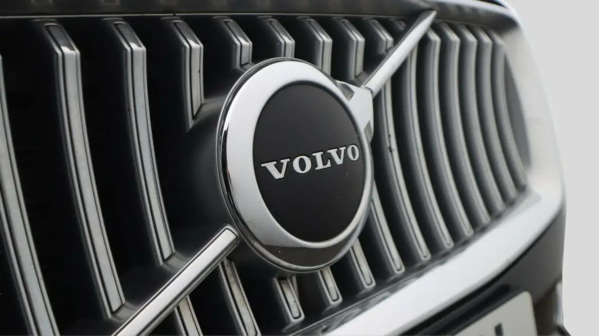 2021-volvo-xc90-20-t8-inscription-390bhp-big-24