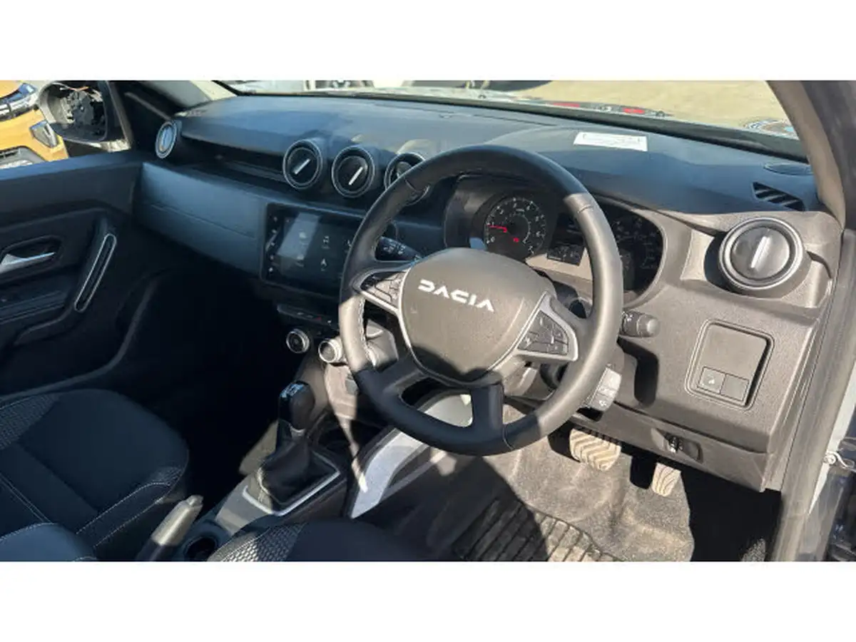 2023-dacia-duster-13-tce-journey-150bhp-edc-big-10