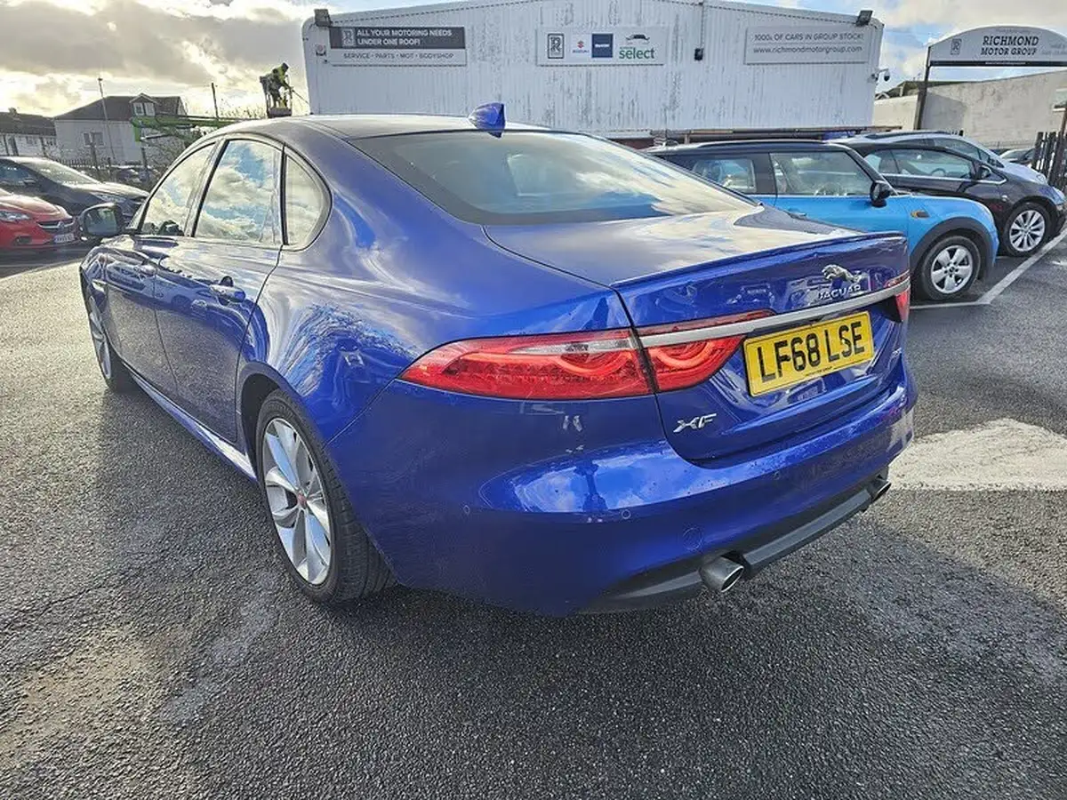 2018-jaguar-xf-20i-r-sport-250ps-saloon-4d-1997cc-big-4