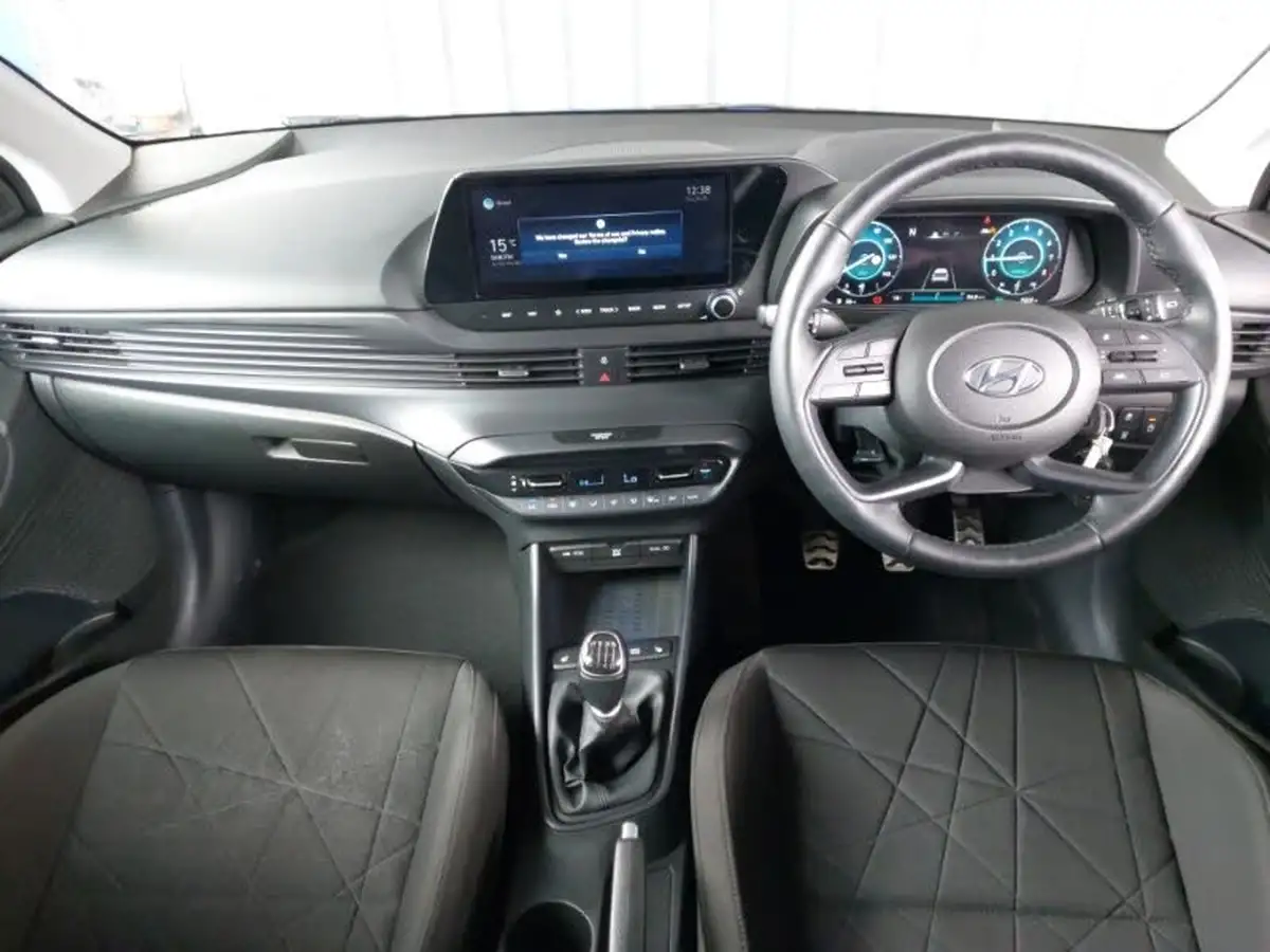 2022-hyundai-bayon-10-t-gdi-premium-120ps-big-2
