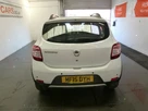 2015-dacia-sandero-stepway-09-laureate-small-23