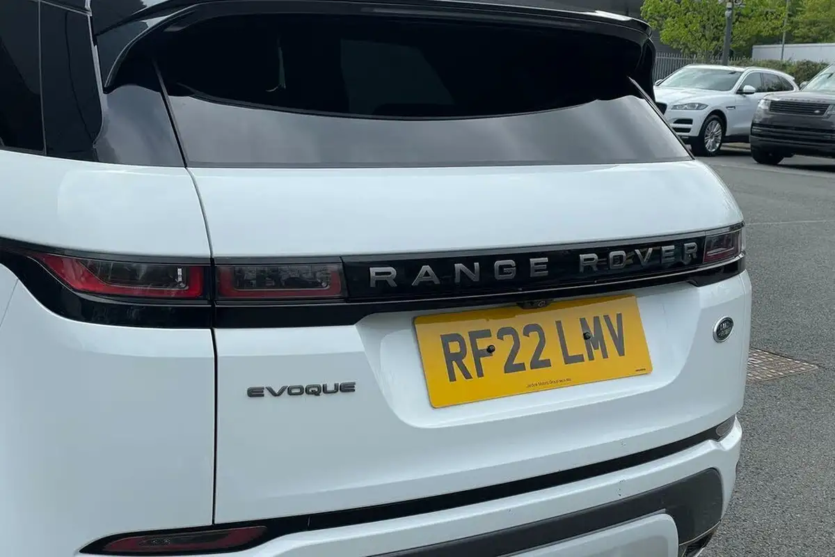 2022-land-rover-range-rover-evoque-20-d200-r-dynamic-se-big-45