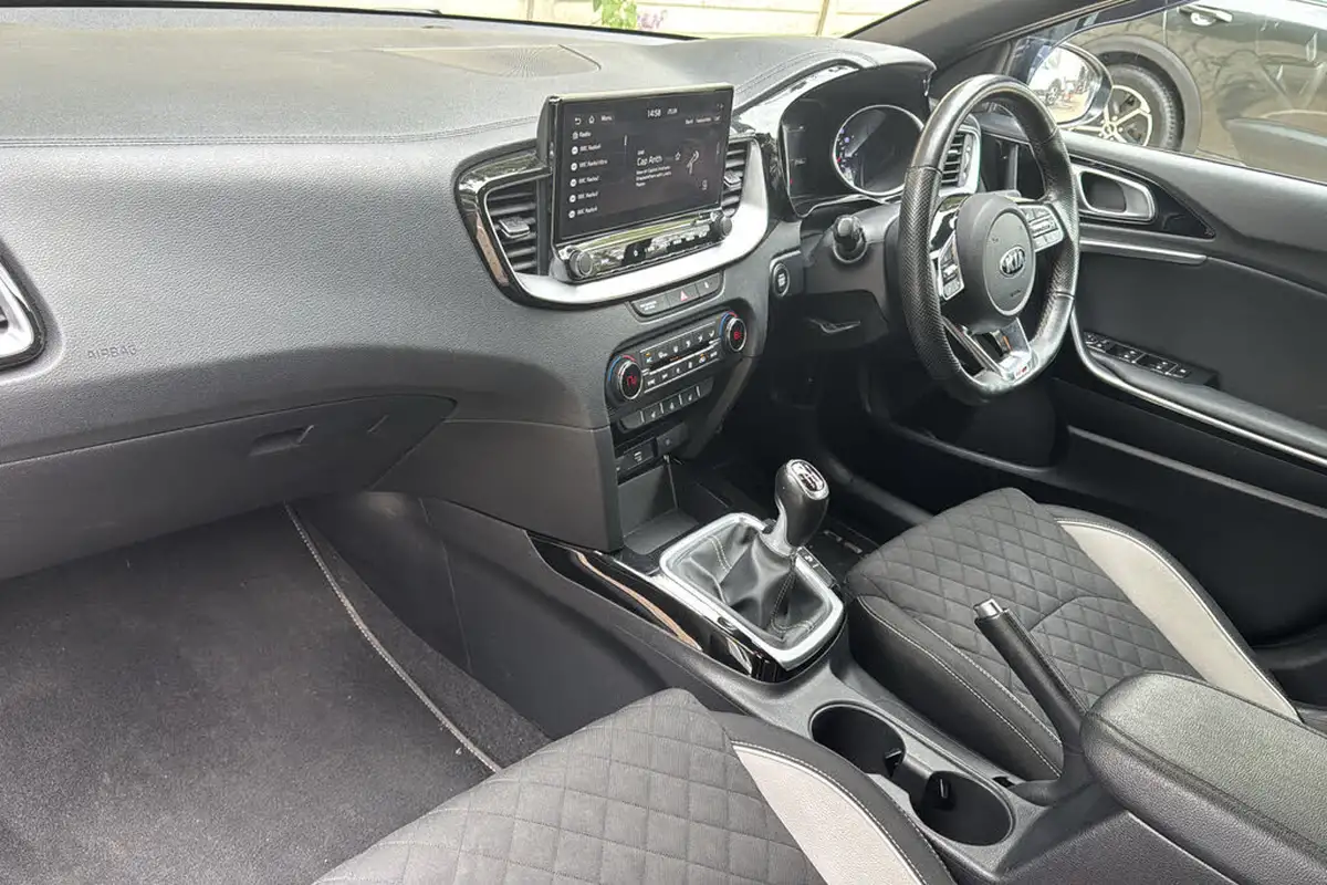 2019-kia-ceed-14-t-gdi-gt-line-big-10