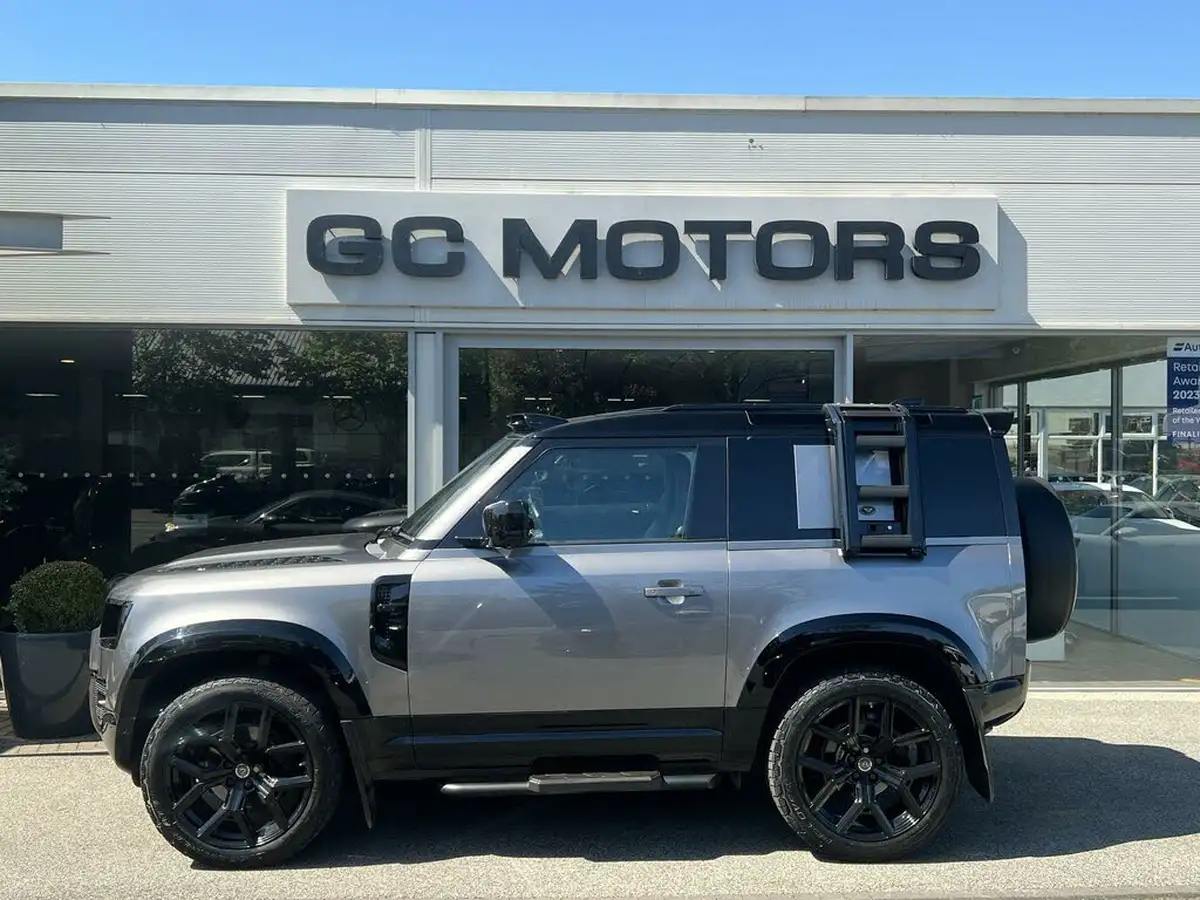 2021-land-rover-90-defender-30-d250-se-big-3