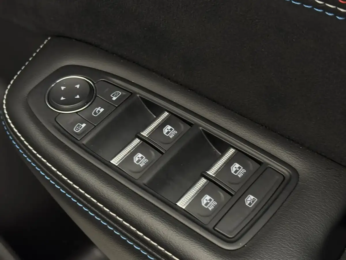 2024-renault-arkana-16-esprit-alpine-big-17