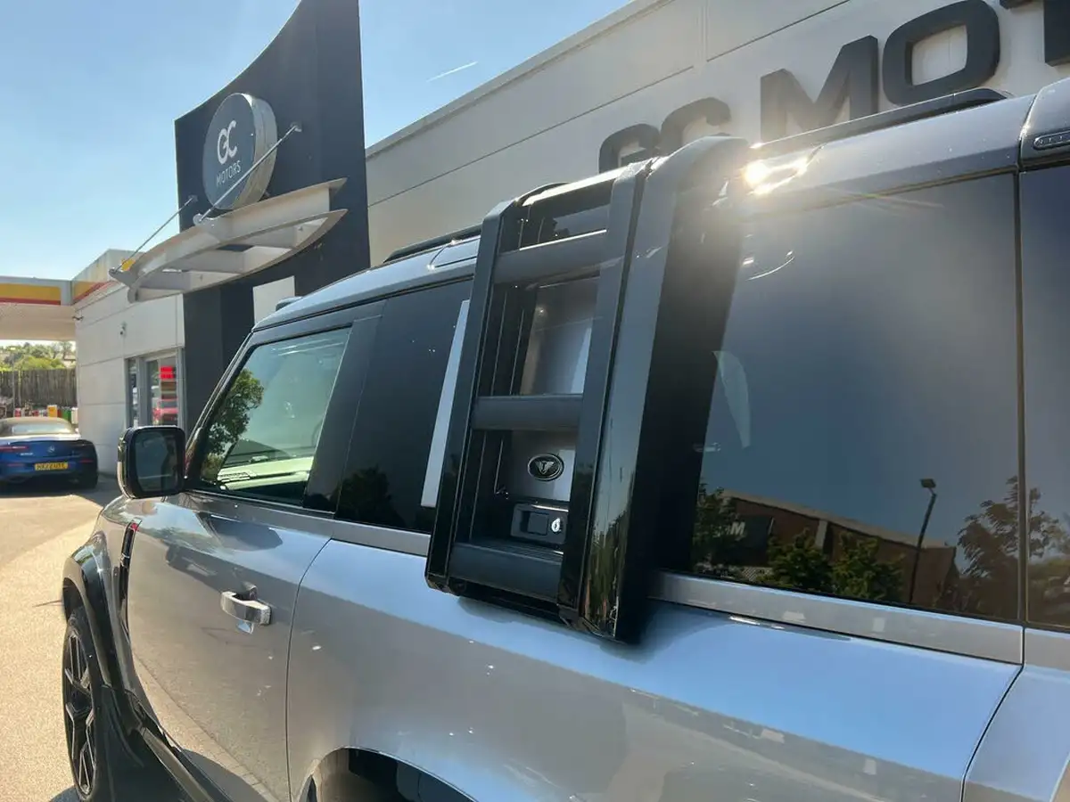 2021-land-rover-90-defender-30-d250-se-big-79