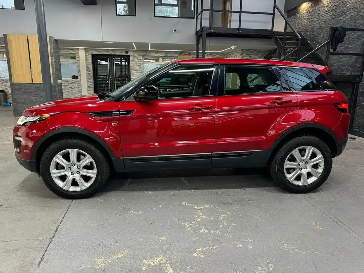 2017-land-rover-range-rover-evoque-20td4-se-tech-hatchback-5d-auto-big-9