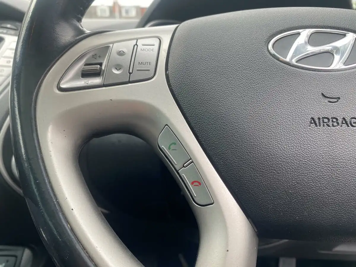 2013-hyundai-ix35-17td-premium-16v-2wd-big-30