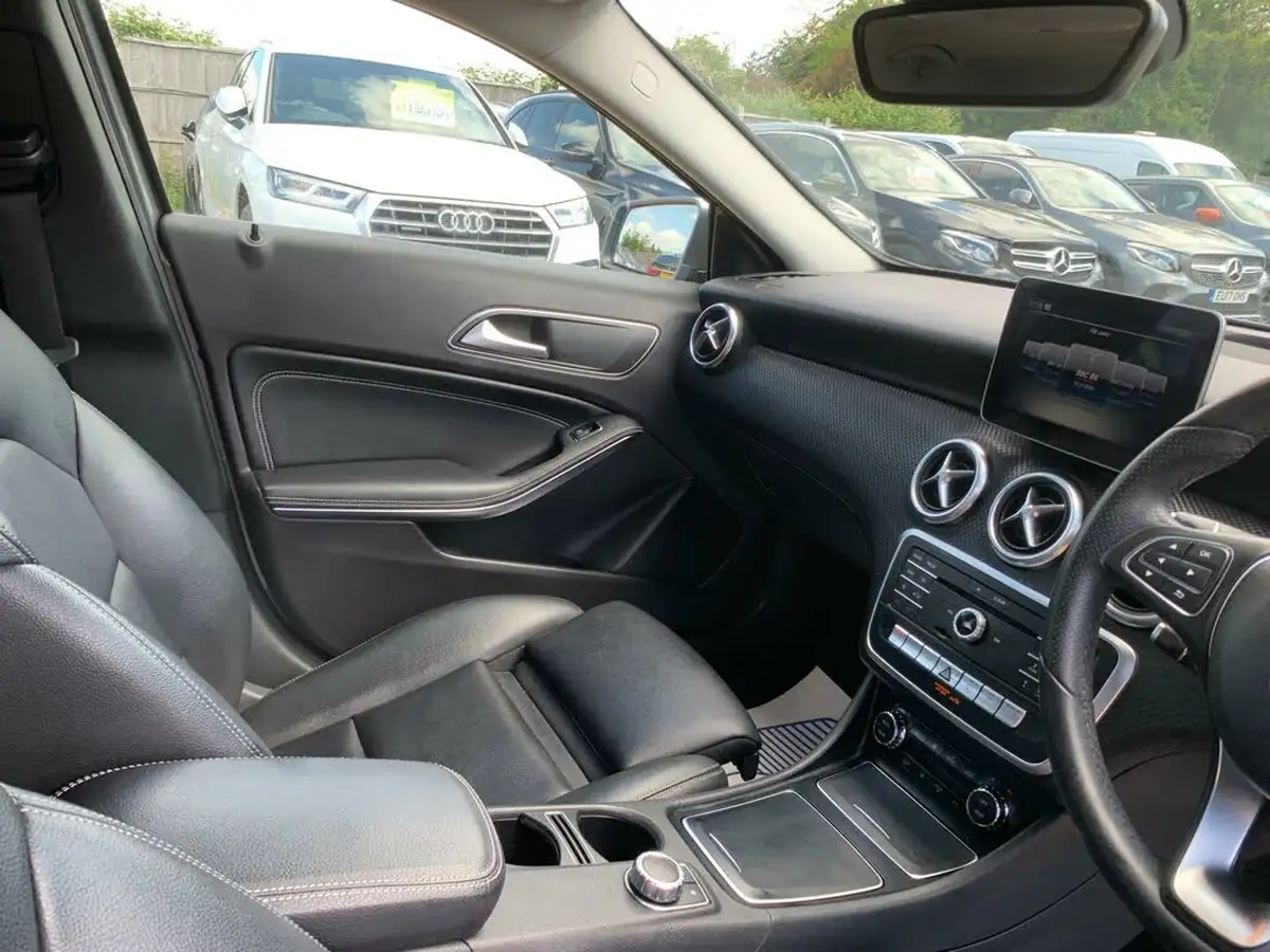 2018-mercedes-benz-a-class-15d-a180d-sport-109ps-premiumss-hatchback-5d-7g-dct-big-19