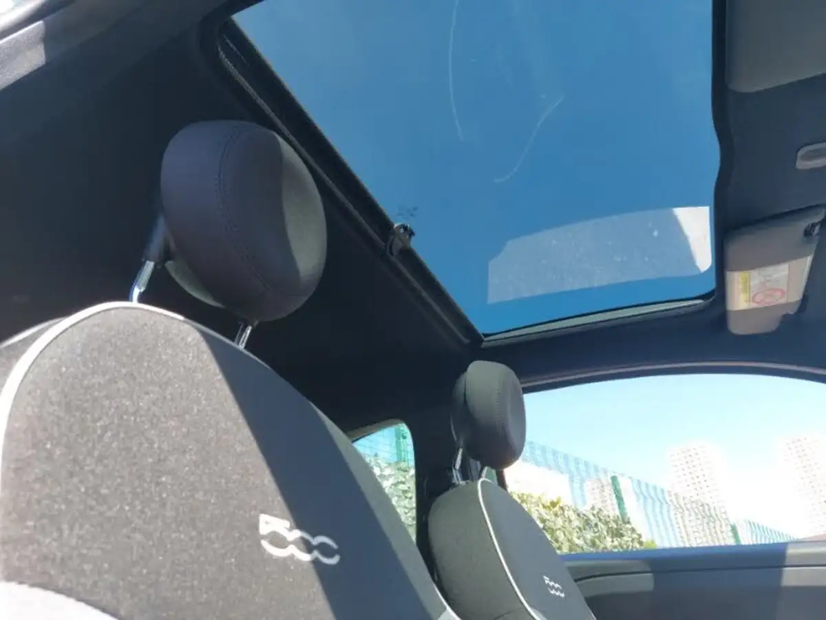 2021-fiat-500-10-lounge-big-18