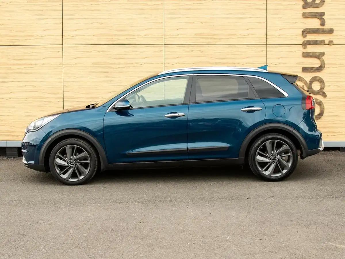 2017-kia-niro-16-gdi-first-edition-big-12
