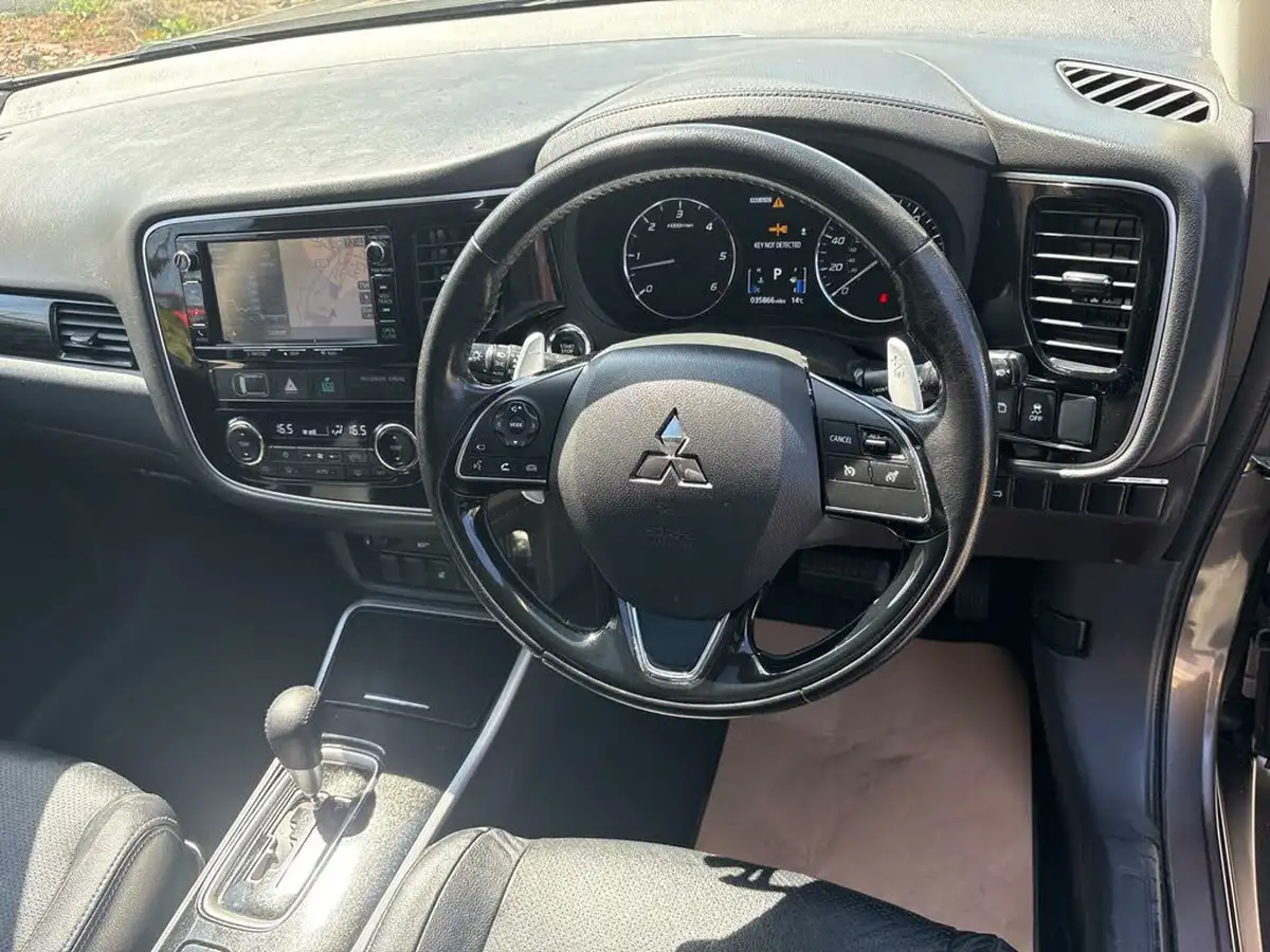2018-mitsubishi-outlander-22di-d-4-leather-auto-big-26