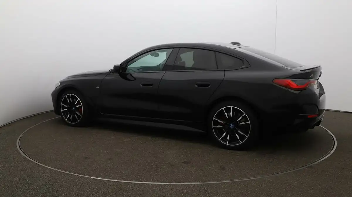 2022-bmw-i4-e-m50-big-47