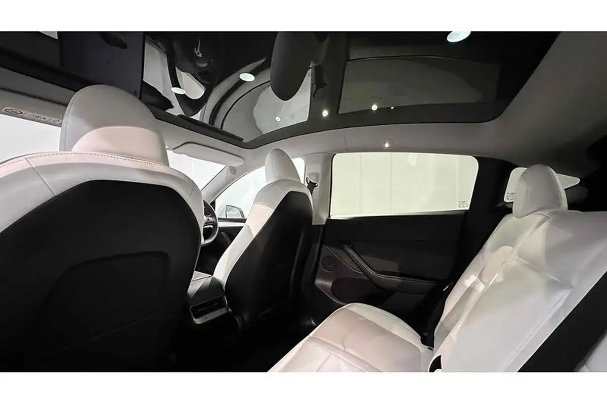 2023-tesla-model-y-e-performance-big-24