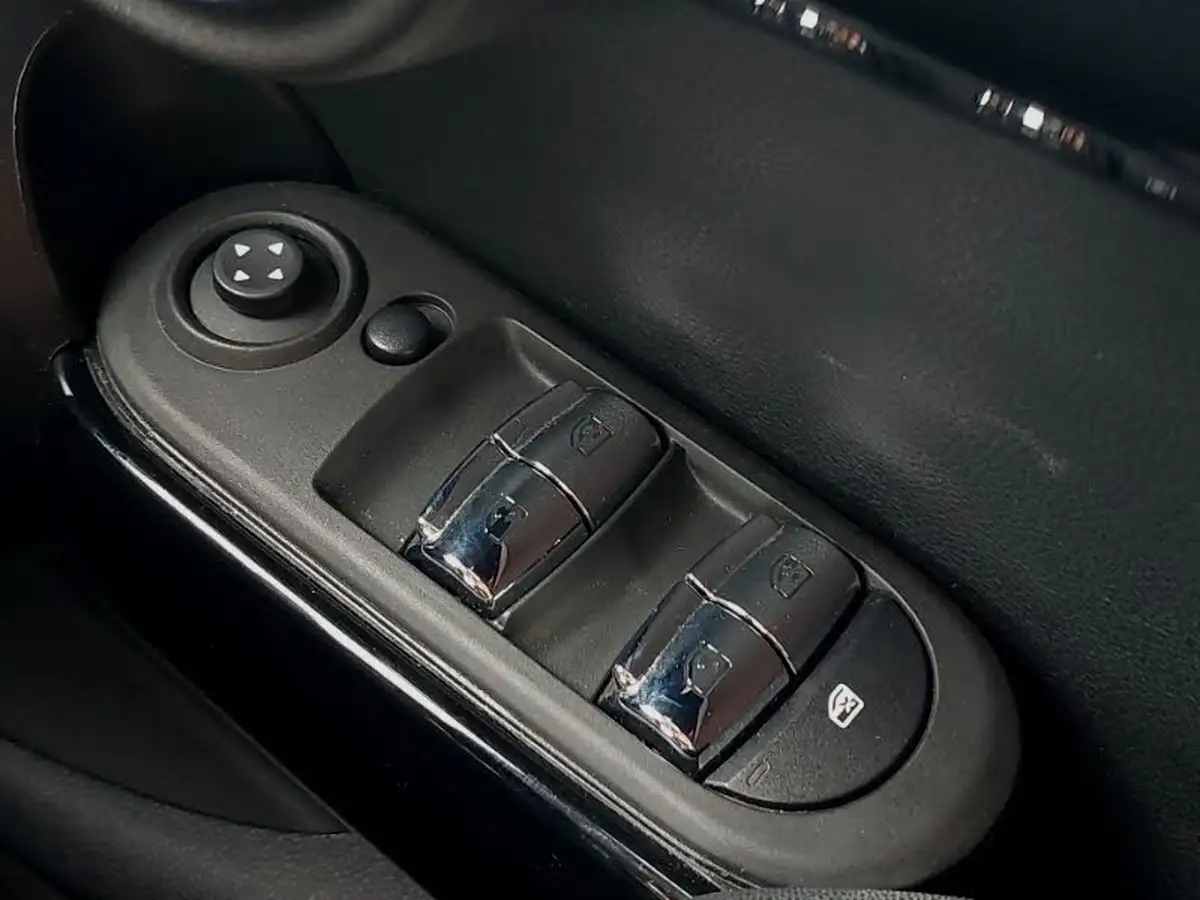 2022-mini-cooper-15-cooper-classic-hatchback-5d-auto-big-17