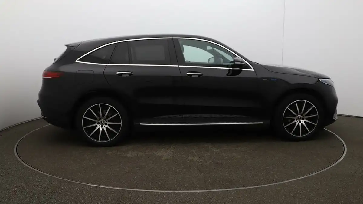 2021-mercedes-benz-eqc-e-eqc-400-amg-line-big-49
