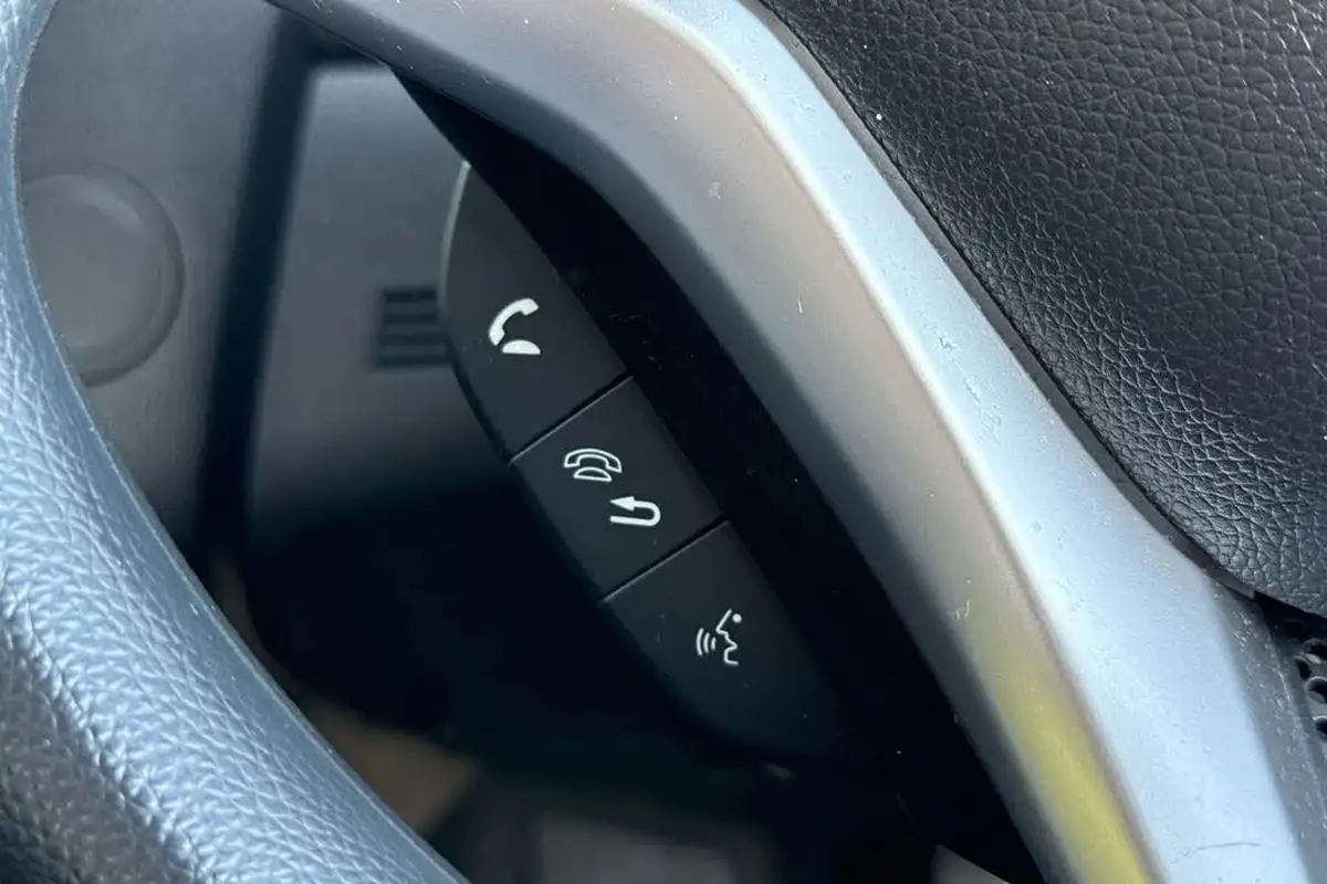 2019-honda-jazz-13-i-vtec-se-cvt-big-31