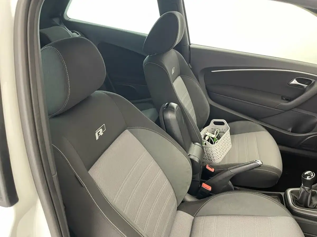 2016-volkswagen-polo-12-tsi-r-line-3d-big-7