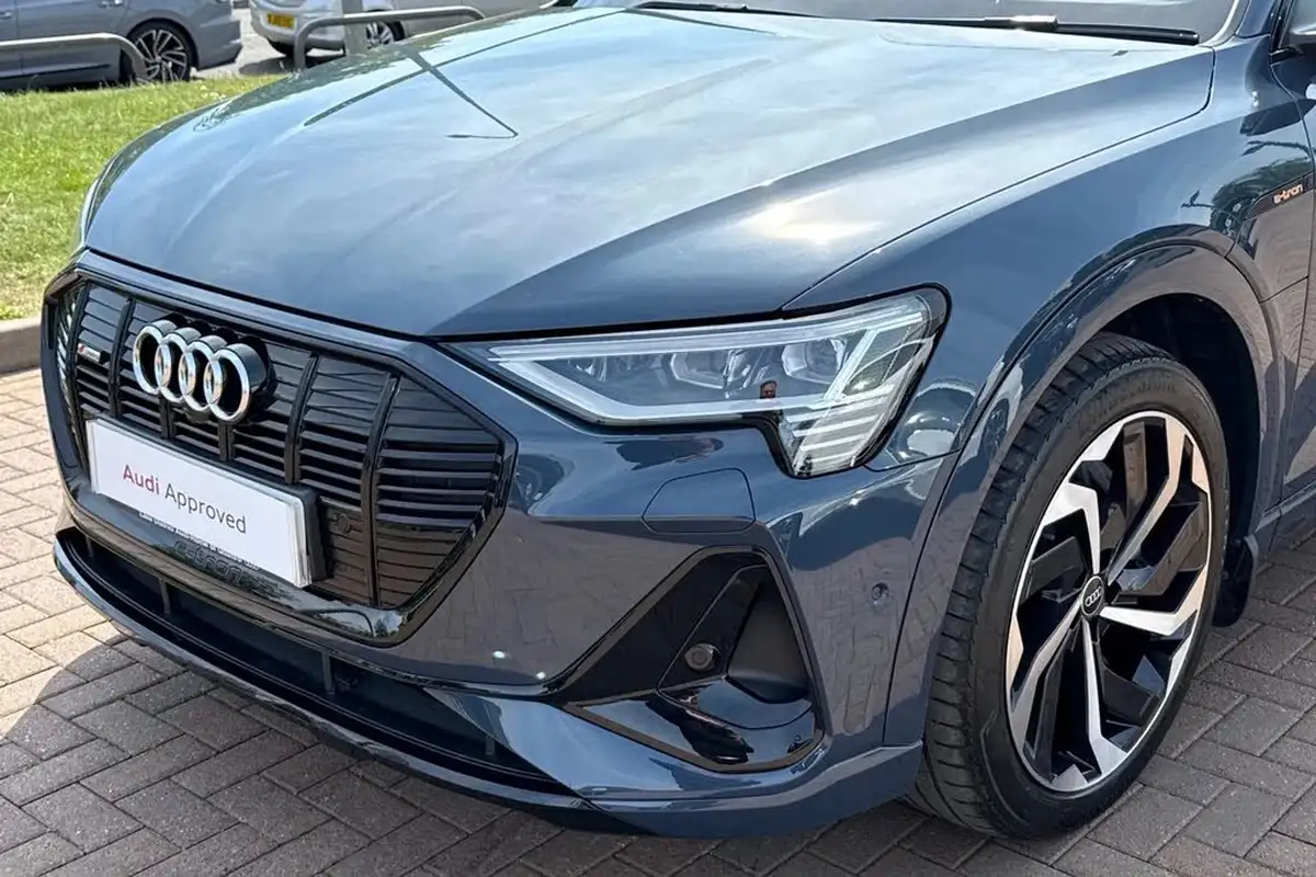 2023-audi-e-tron-55e-black-edition-sportback-big-31