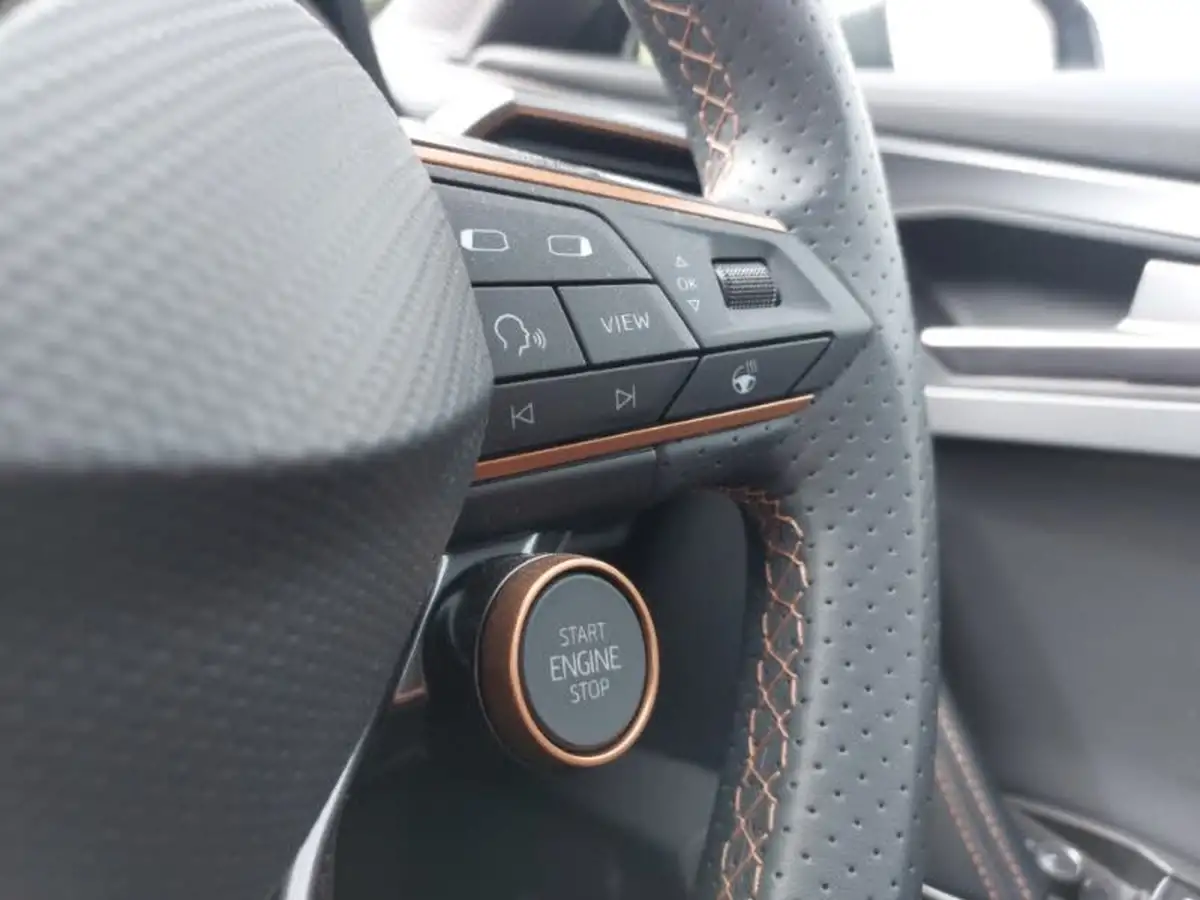 2021-cupra-formentor-14-e-hybrid-vz2-big-12