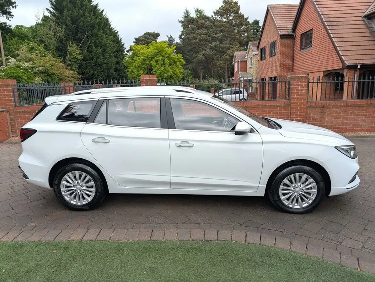 2021-mg-mg5-e-exclusive-ev-big-16