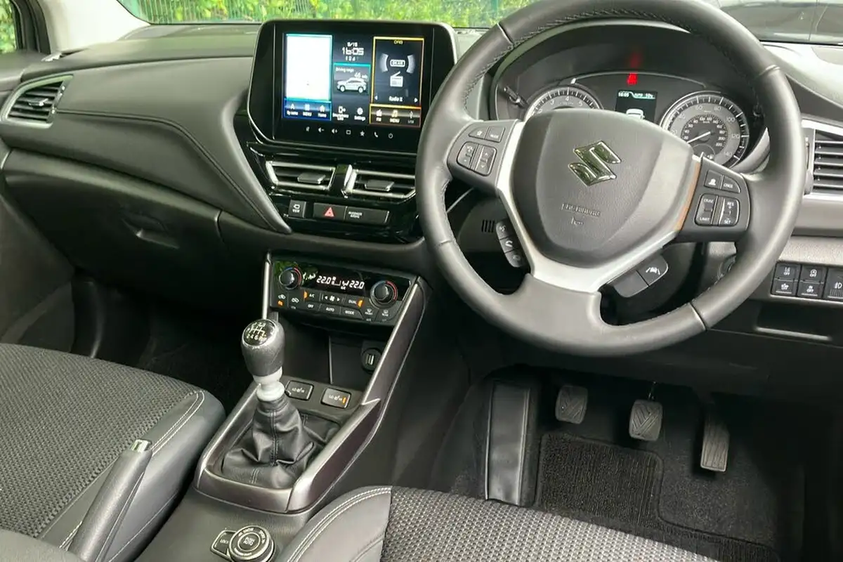 2024-suzuki-s-cross-14-boosterjet-ultra-allgrip-big-10