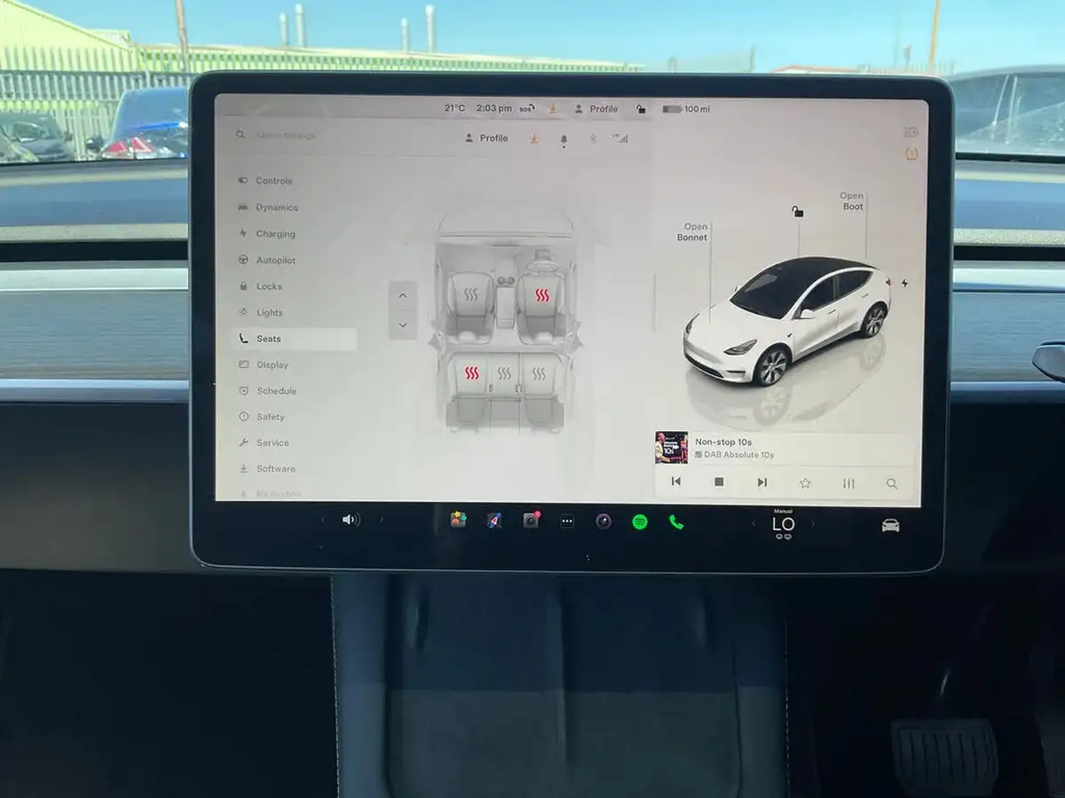 2023-tesla-model-y-e-long-range-big-28