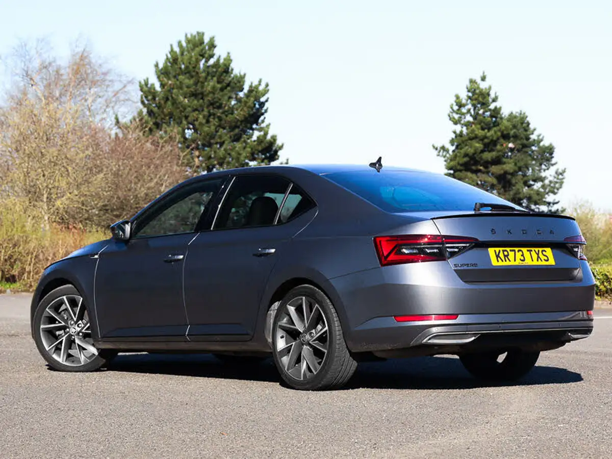 2023-skoda-superb-20-tsi-sportline-plus-190ps-hatchback-big-16