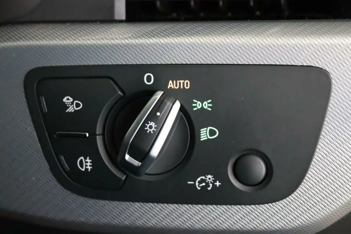 2021-audi-a4-20-35-tfsi-technik-s-tronic-big-17