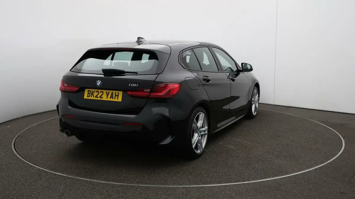 2022-bmw-1-series-15-118i-m-sport-lcp-dct-big-48