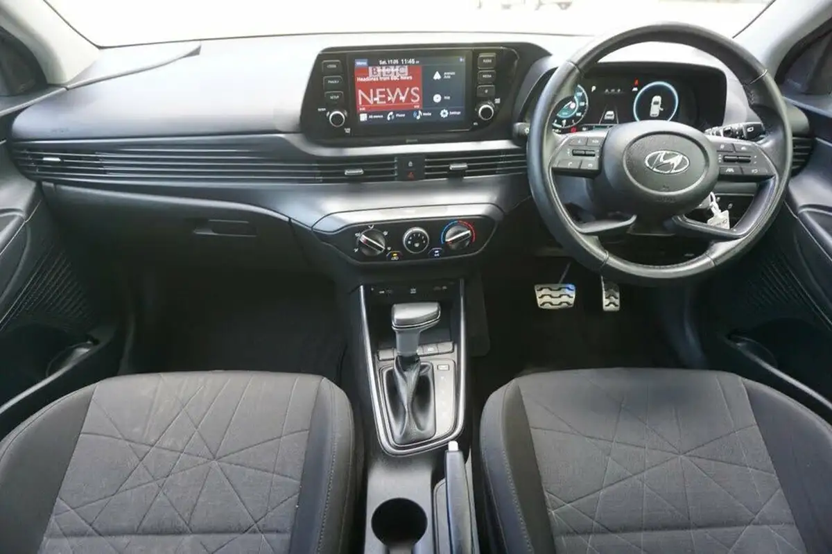 2022-hyundai-bayon-10-t-gdi-se-connect-dct-big-4