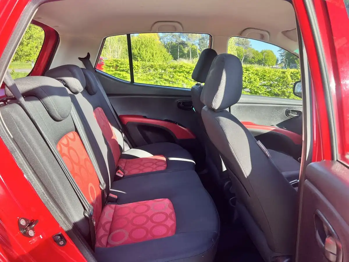 2010-hyundai-i10-11-edition-big-18