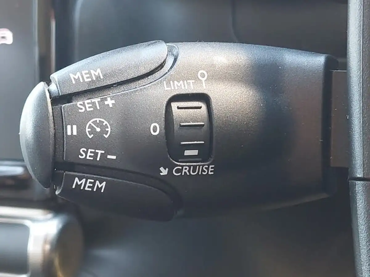 2023-citroen-c3-12-puretech-c-series-edition-83ps-ss-big-14