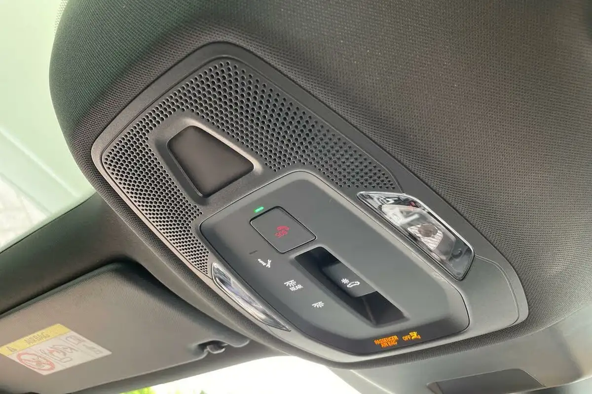 2025-audi-a6-e-tron-e-launch-edition-big-17