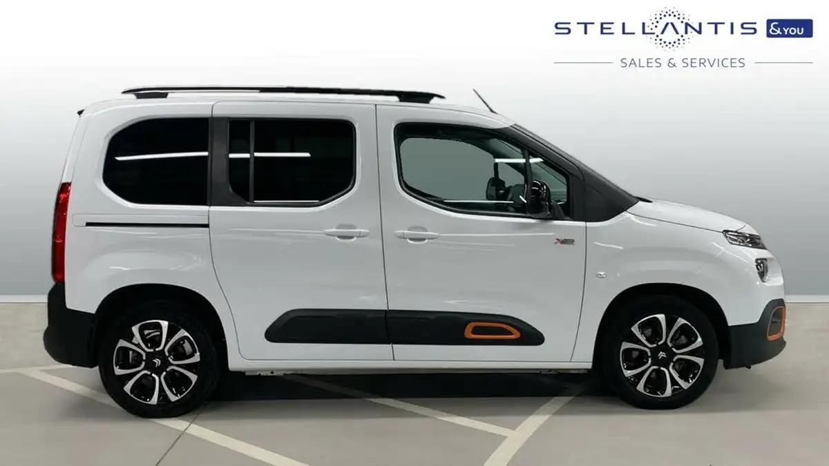 2023-citroen-berlingo-e-flair-xtr-m-size-big-1