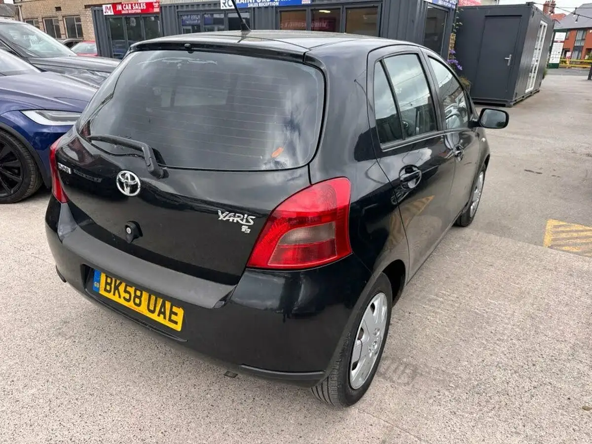 2008-toyota-yaris-13-t3-5d-big-5