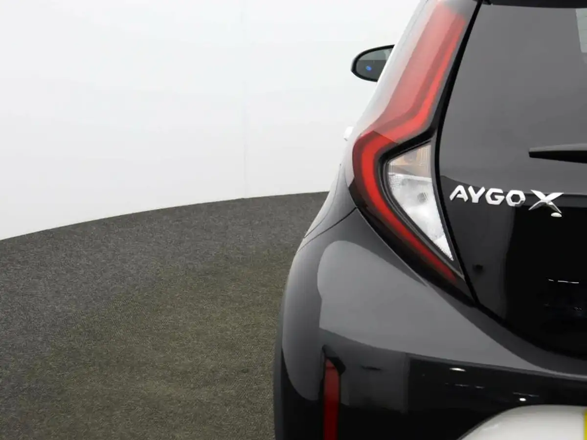 2024-toyota-aygo-x-10-vvt-i-edge-big-49